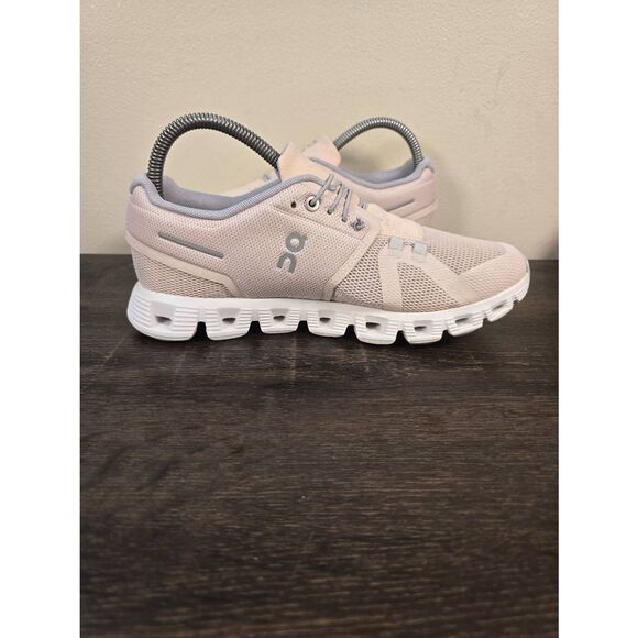 On Cloud 5 Pink Women’s Running Shoes Size 8 - Picture 2 of 8